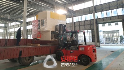 自動噴膠機40型不愧是爆款，再發上海電梯橡塑配件客戶
