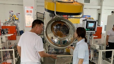 【客戶參觀】美國(guó)橡膠減震客戶來(lái)訪參觀安捷倫全自動(dòng)滾噴機(jī)