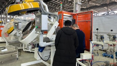 安捷倫喜迎四川橡塑客戶現場驗收自動滾噴機