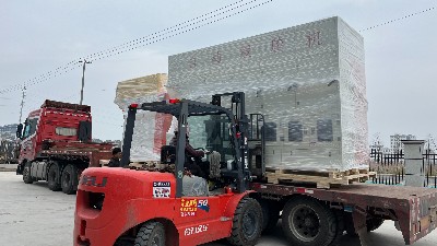 自動(dòng)浸膠機(jī)、自動(dòng)噴膠機(jī)發(fā)貨河南汽車橡膠減震客戶