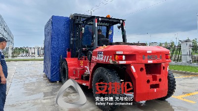 印度橡膠減震老客戶威巴克 訂購的自動噴膠機發貨啦！